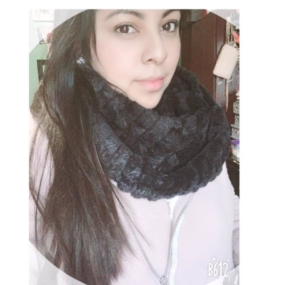 Meet your Posher, Zuleyma